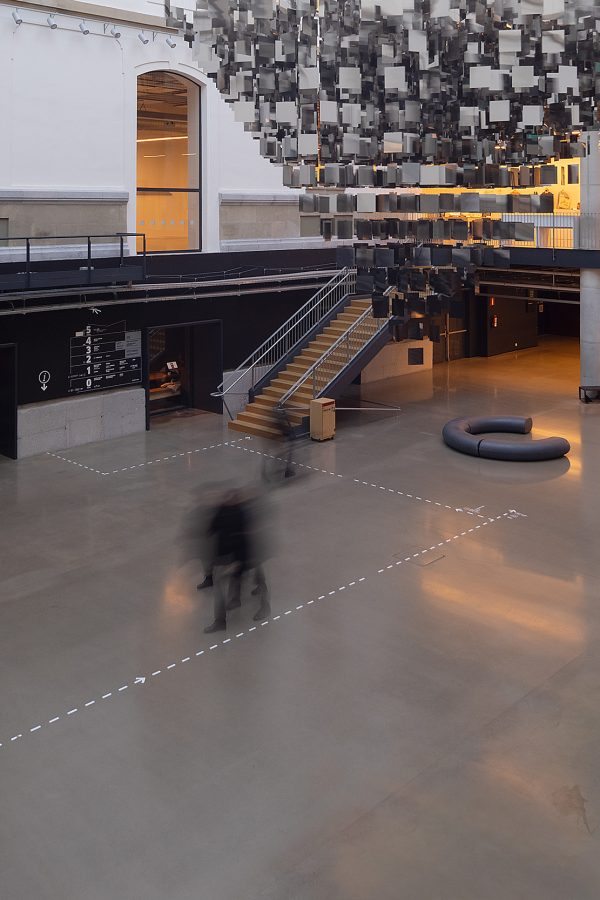 Durbanis furniture with versatility of assembly that allows variety of distributions